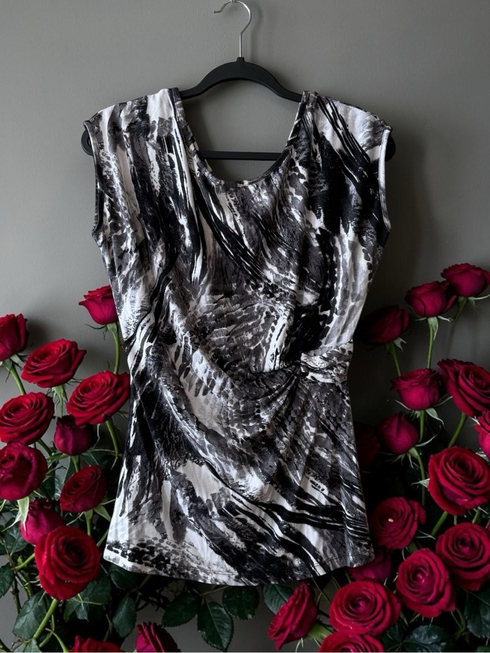Yest Black/Grey/White Abstract Print Sleeveless Top